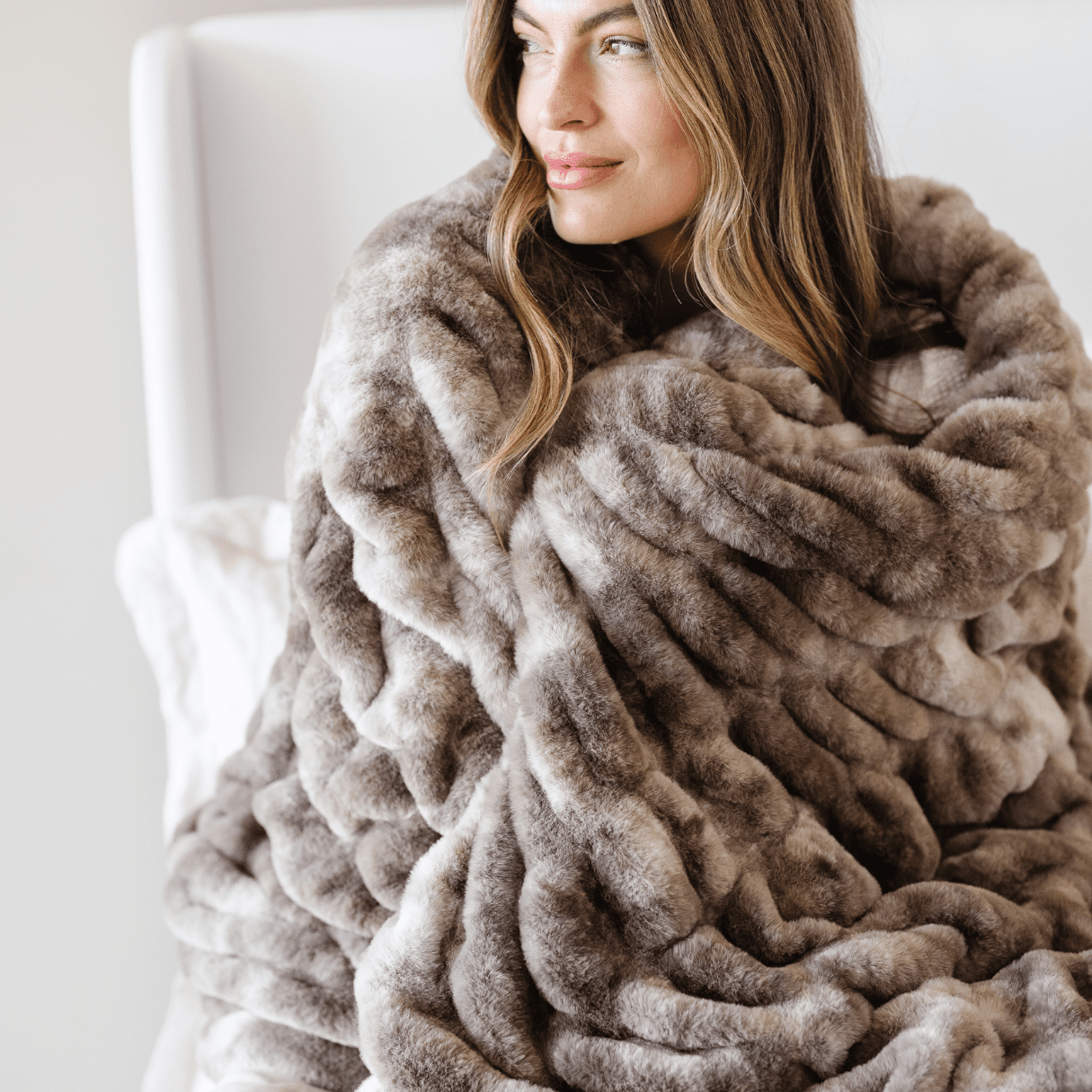 DOUBLE RUCHED FAUX FUR THROW BLANKETS - Sweet Water Decor - Blankets