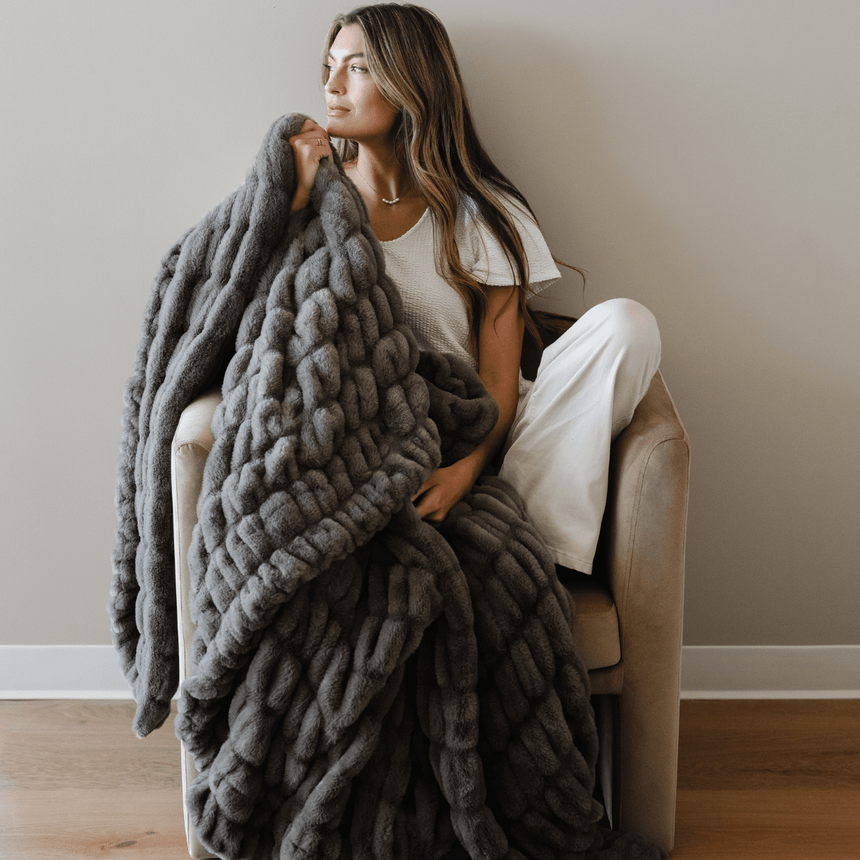 DOUBLE RUCHED FAUX FUR THROW BLANKETS - Sweet Water Decor - Blankets