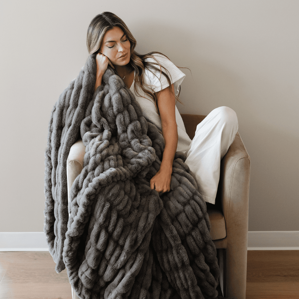DOUBLE RUCHED FAUX FUR THROW BLANKETS - Sweet Water Decor - Blankets