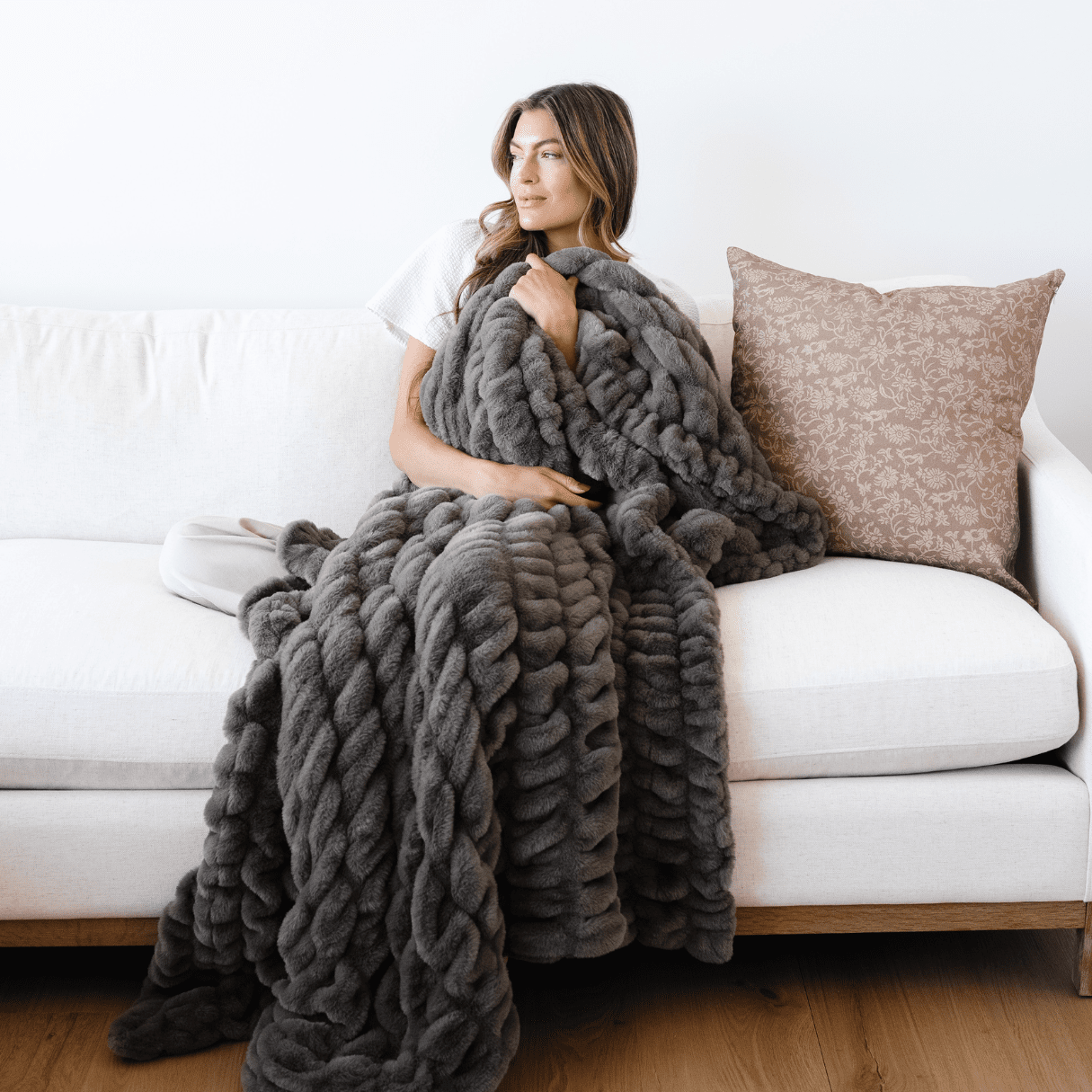 DOUBLE RUCHED FAUX FUR THROW BLANKETS - Sweet Water Decor - Blankets