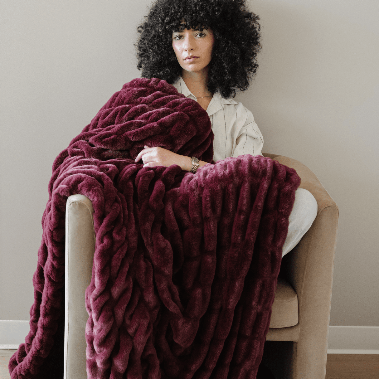 DOUBLE RUCHED FAUX FUR THROW BLANKETS - Sweet Water Decor - Blankets