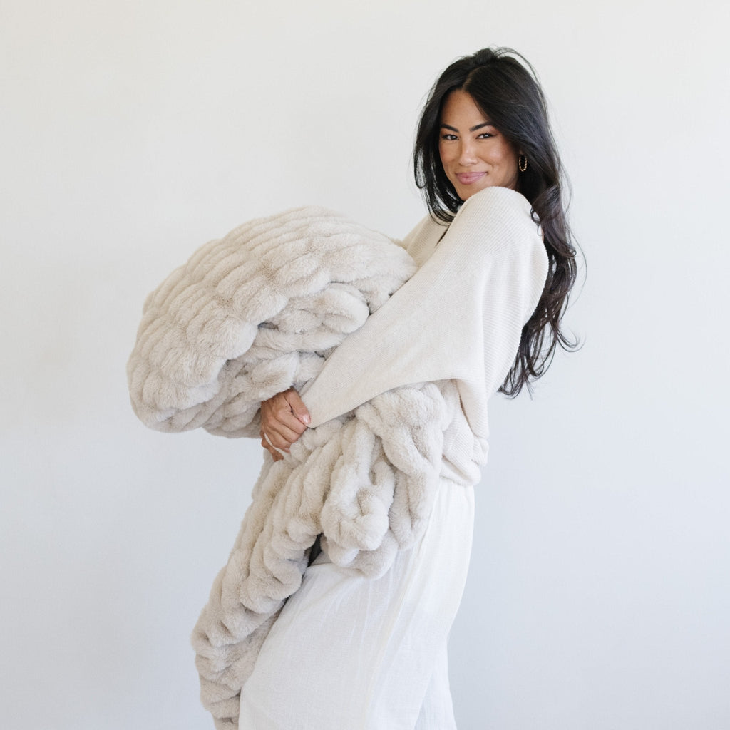 DOUBLE RUCHED FAUX FUR THROW BLANKETS - Sweet Water Decor - Blankets
